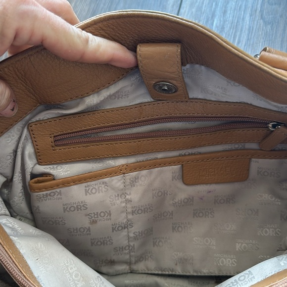 Michael Kors XL Hamilton Crossbody satchel Handbag tan pebble Leather chain - Picture 6 of 16